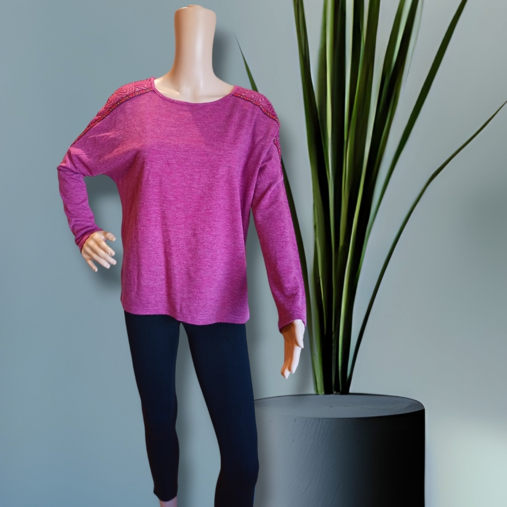 Ya Los Angeles Women's Pink Relaxed Batwing Sleeve Crochet Top - Picture 14 of 16